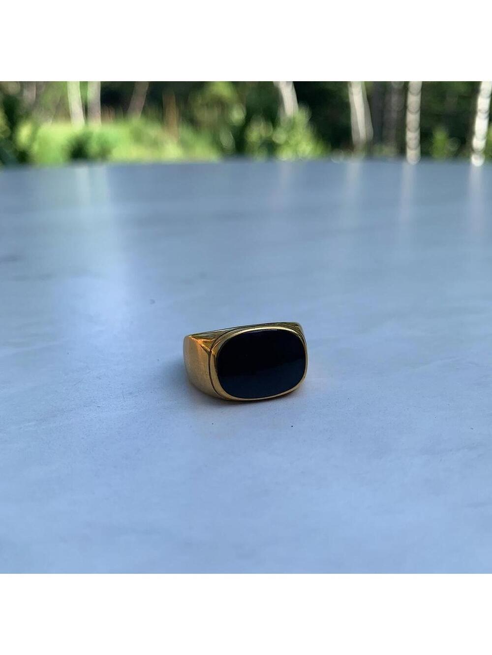Boho Minimalist Y2k style Gold and Black opal ring. Size 8. Stainless steel